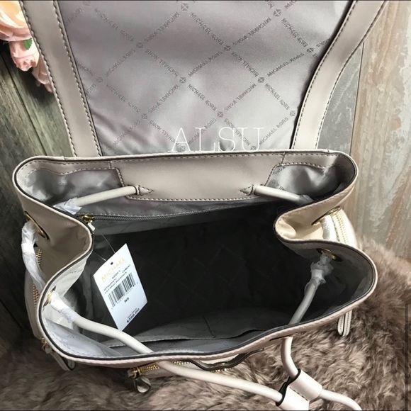 Michael Kors Abbey LG Cargo Backpack Cement BeigeW - Picture 5 of 7